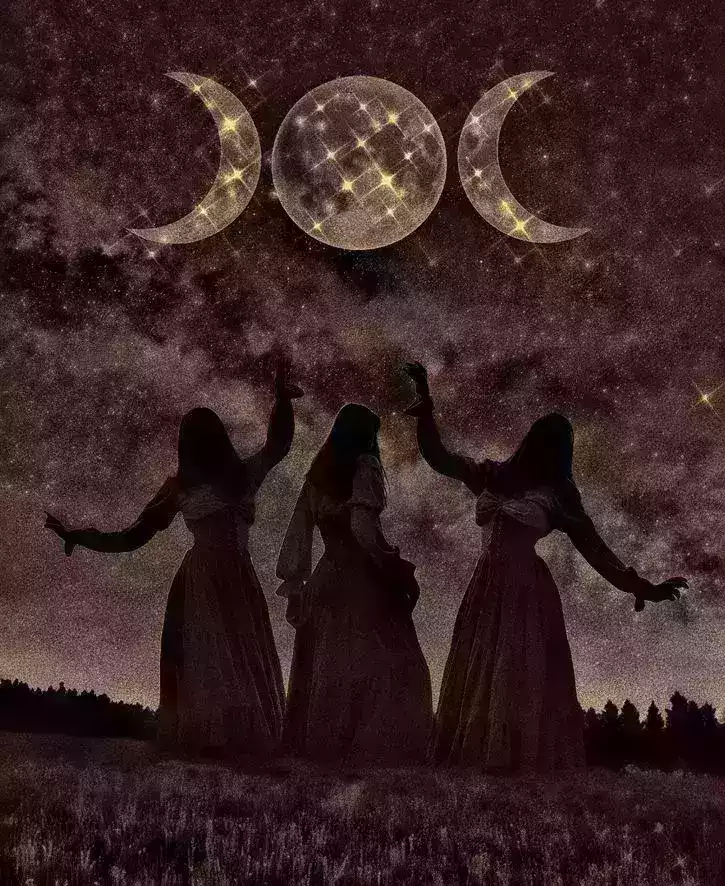 Wiccan Love Spells: White Magic Rituals for Attraction